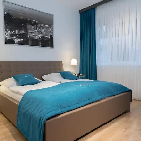Friends Hotel