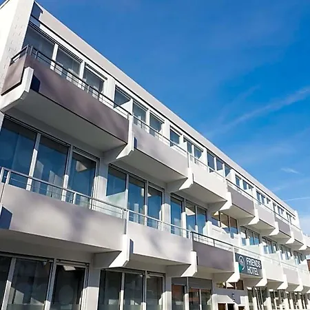 Friends Hotel 4*