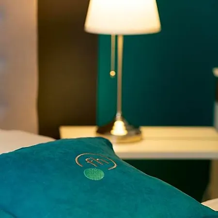 Friends Hotel 4*